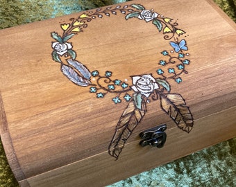 Personalised White Rose Wedding Chest, custom wedding Memory Box, wooden wedding box, gift for couple, anniversary box