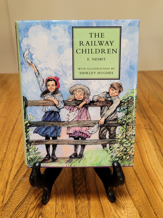 The Railway Children, pocket-sized book by E. Nesbit, 1994 edition.