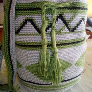 Sac seau, Sac pour femmes, Sac au crochet, Sac fait à la main, Sac de style colombien, Sac Wayuu