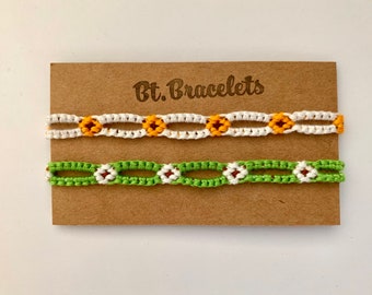 Set of two friendshipbracelets daisy bracelets flowers white and green