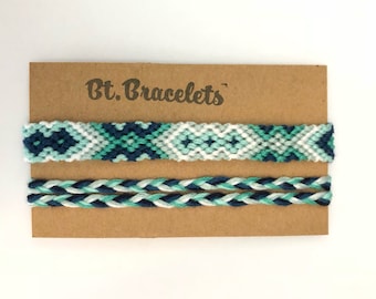 Set of 2 friendshipbracelets green/white/blue bracelets or anklets