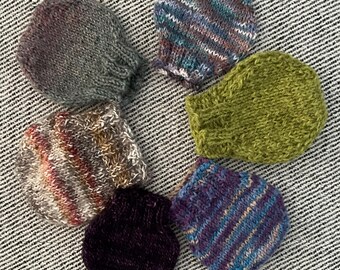 earbud case, pouch, storage, organization, treasure, container, knit, hand knit