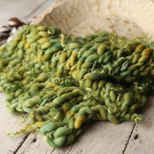 Avocado CURLY Thin and thick blanket Green mini blanket Bump blanket Newborn Photography Prop Green layering blanket photo prop