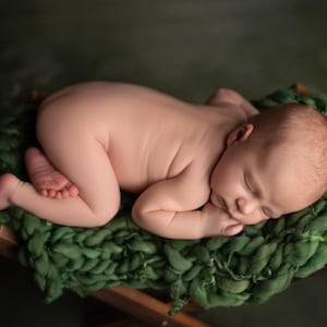Forest CURLY Thin and thick blanket Green mini blanket Bump blanket Newborn Photography Prop Green layering blanket photo prop