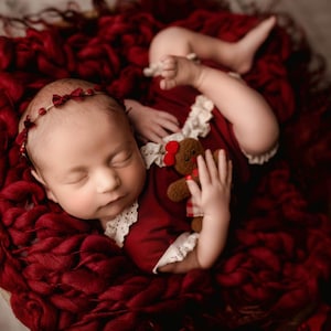 Red Layer | Red Chunky Blanket | Thin and thick blanket red blanket Bump blanket Newborn Photography Prop Christmas props