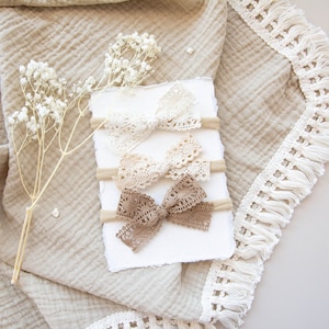 Crochet Lace Ribbon Bow Set, Neutral Baby Bow Set, Neutral Baby Bows, Newborn Baby Bow Set, Lace Ribbon, Baby Headband, Baby Headband Set