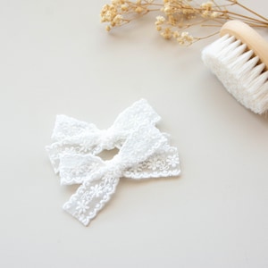 Dainty White Floral Lace Bow, Baby Lace Bow, Lace Headband, Lace Pigtails, Newborn Baby Bow, Nylon Baby Headband