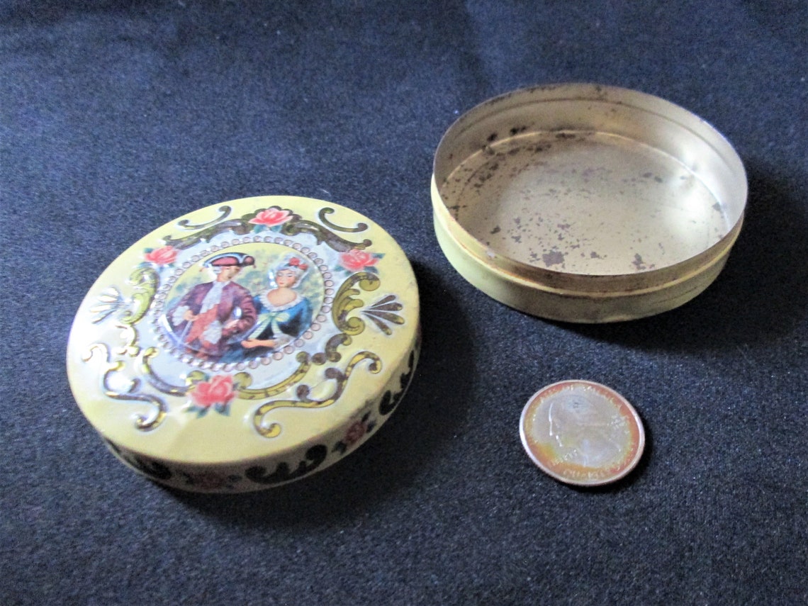 Miniatura Tin Inglés En relieve 1950s Etsy