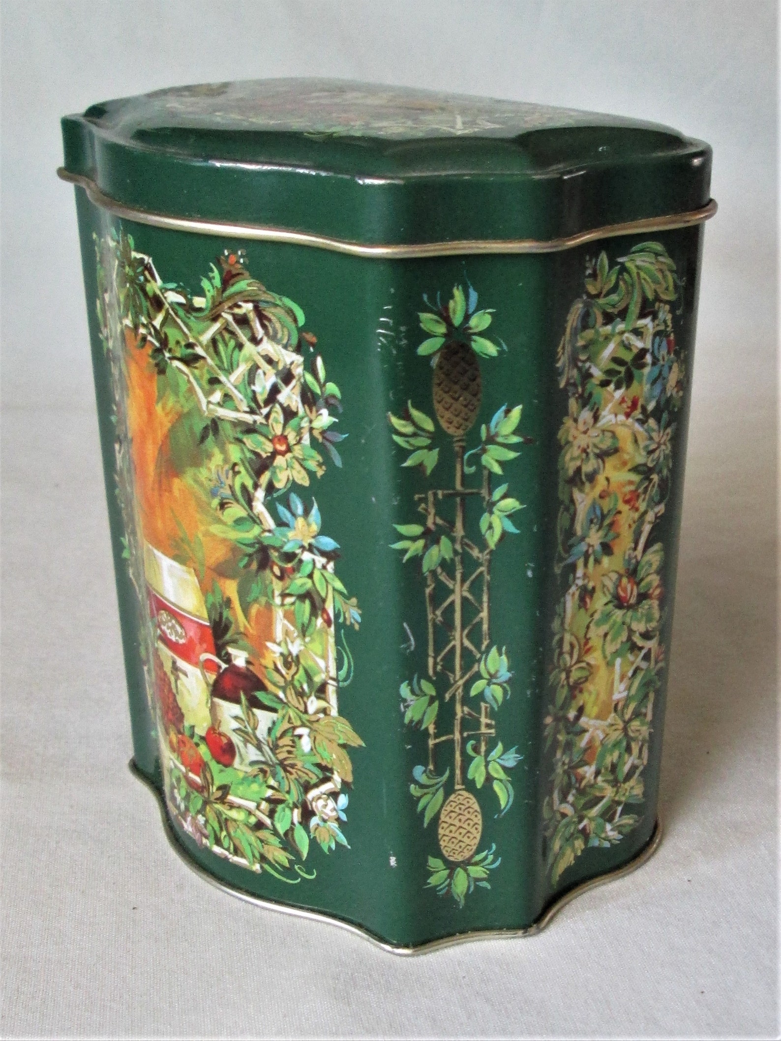 Tin/canister/collectible/christmas Tin/avon Canister/made in Etsy UK