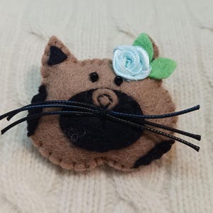 Tan and Black Cat Face Whimsical Pin, Wool Felt Pin, #104