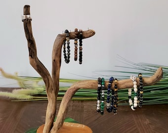 Porte bijoux vertical en bois naturel