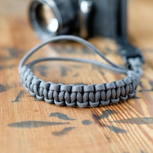 Paracord Camera Wrist Strap with Quick Release in Gray by apmots