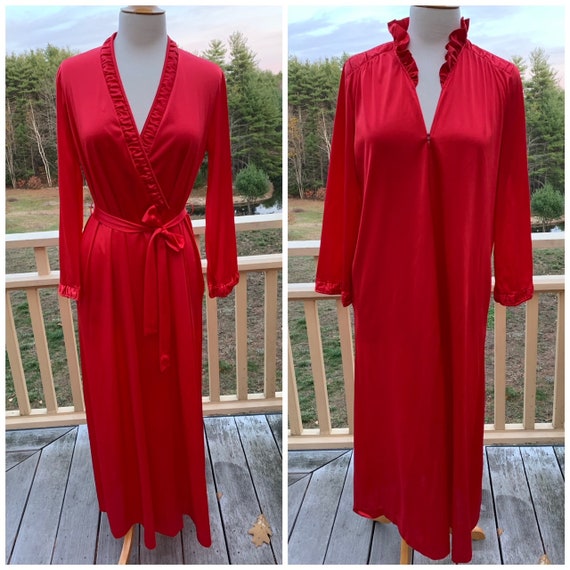 Vintage Vanity Fair 1970s Set Red Nightgown & Bath