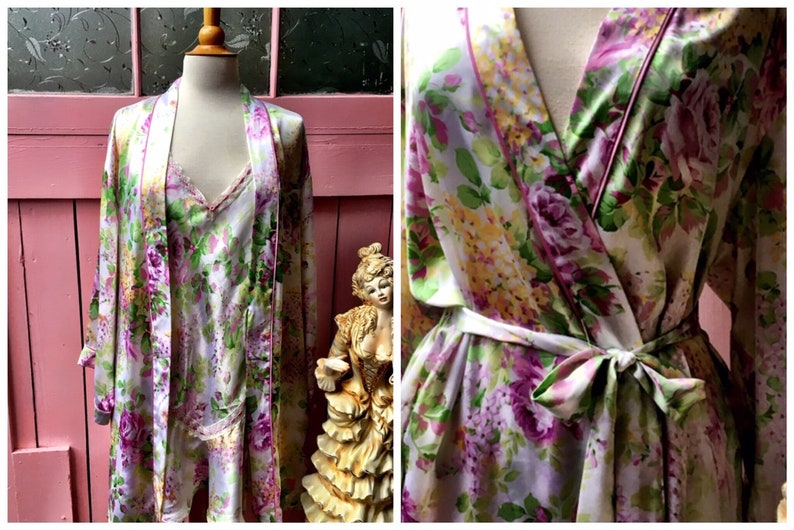 Vintage Two-Piece Oscar de la Renta Nightgown and robe ML