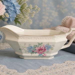 Vintage Edwin Knowles Vitreous China Gravy Boat Base Stamp 1931 with Crazing Detail