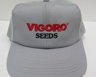 Vintage USA Made Vigoro Seeds Agriculture Farming Gray Snap Back Men's Trucker Hat OSFM