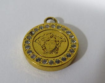 Para reparar: Charm colgante Versace auténtico vintage de los años 90 (cristal faltante, fácil solución)