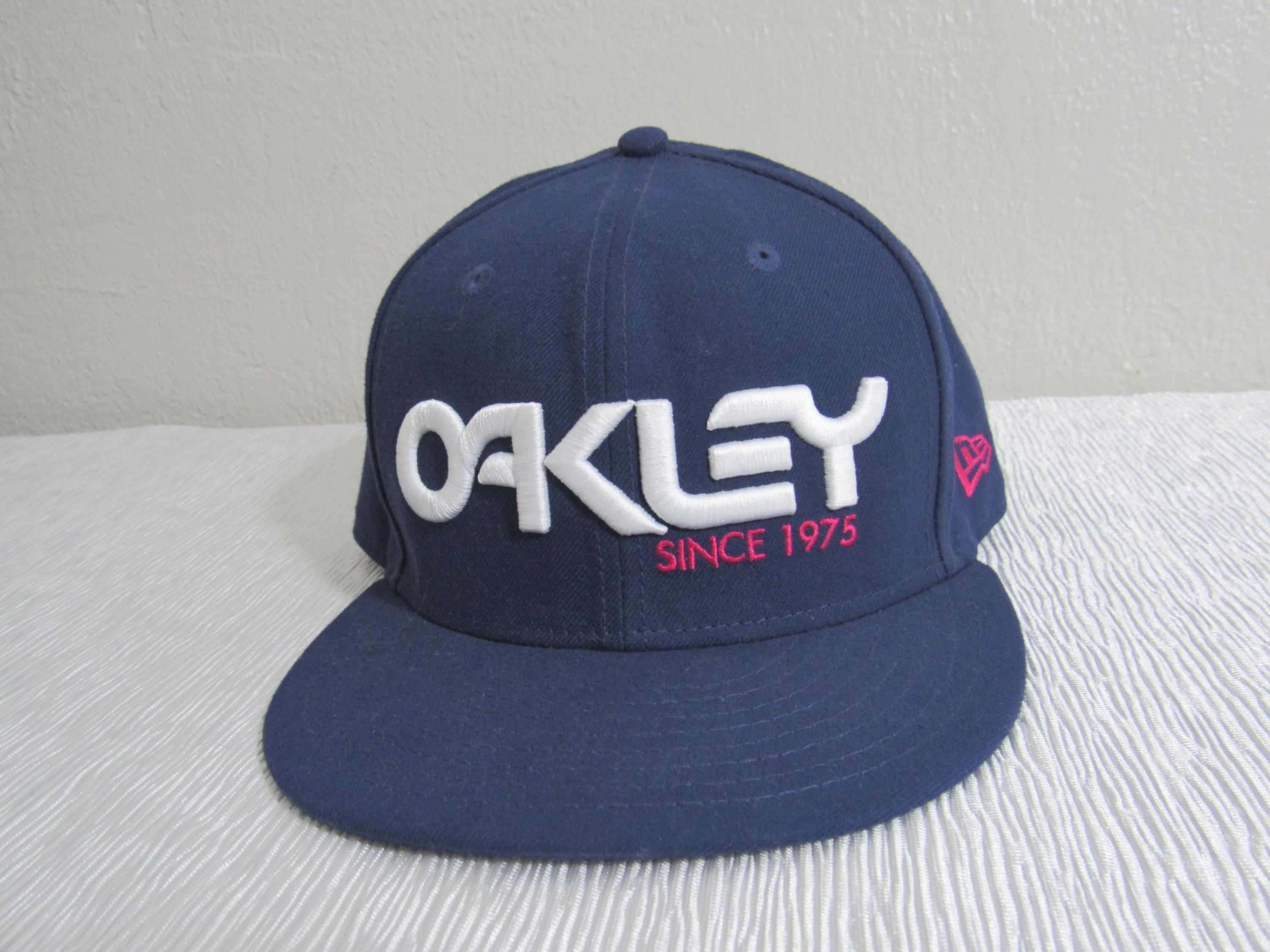 Retro Oakley Men's Flat Bill New Era Snap Back Trucker Hat Adjustable OSFM!