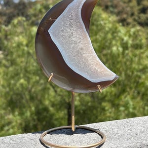 Agate Moon