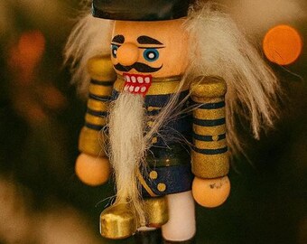 Adorno navideño de cascanueces con forma de pene, elefante blanco, arrendajos azules BJ