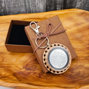 Alcoholics Anonymous AA Chip Holder Wood Key Chain Recovery Gift Engraved Serenity Prayer Key Tag