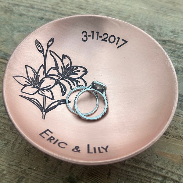 Personalized Floral Ring Dish for Her / 7th or 22nd Anniversary Copper Gift - 4" Round - Wanderweg Shop