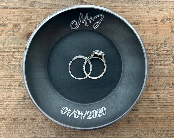 Iron Ring Dish with Flat Bottom – Personalized 6th Anniversary Gift