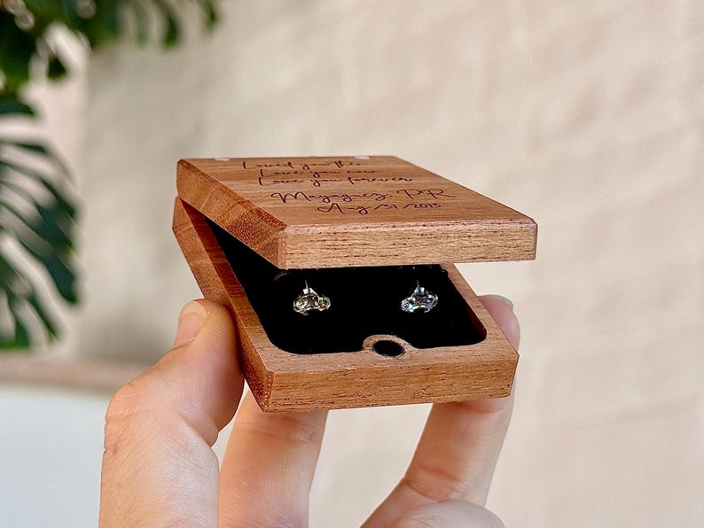Personalized Wooden Stud Earring Box: Flip-Up Gift Presentation - Wanderweg Shop image 10