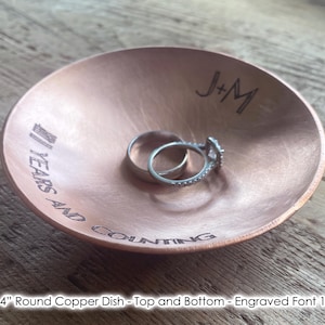 Personalized 7th Anniversary Copper Ring Dish Holder Gift for Wife or Husband / 22nd Anniversary Gift for Men, Women or Couple - 4&quot; Round