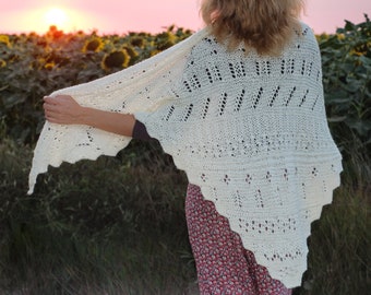 Ivory Alpaca Lace Shawl, Hand Knit Triangle Wrap, Warm Soft Lightweight Scarf, Bridal Shawl, Hand Knitted Scarf, Rustic Accessory