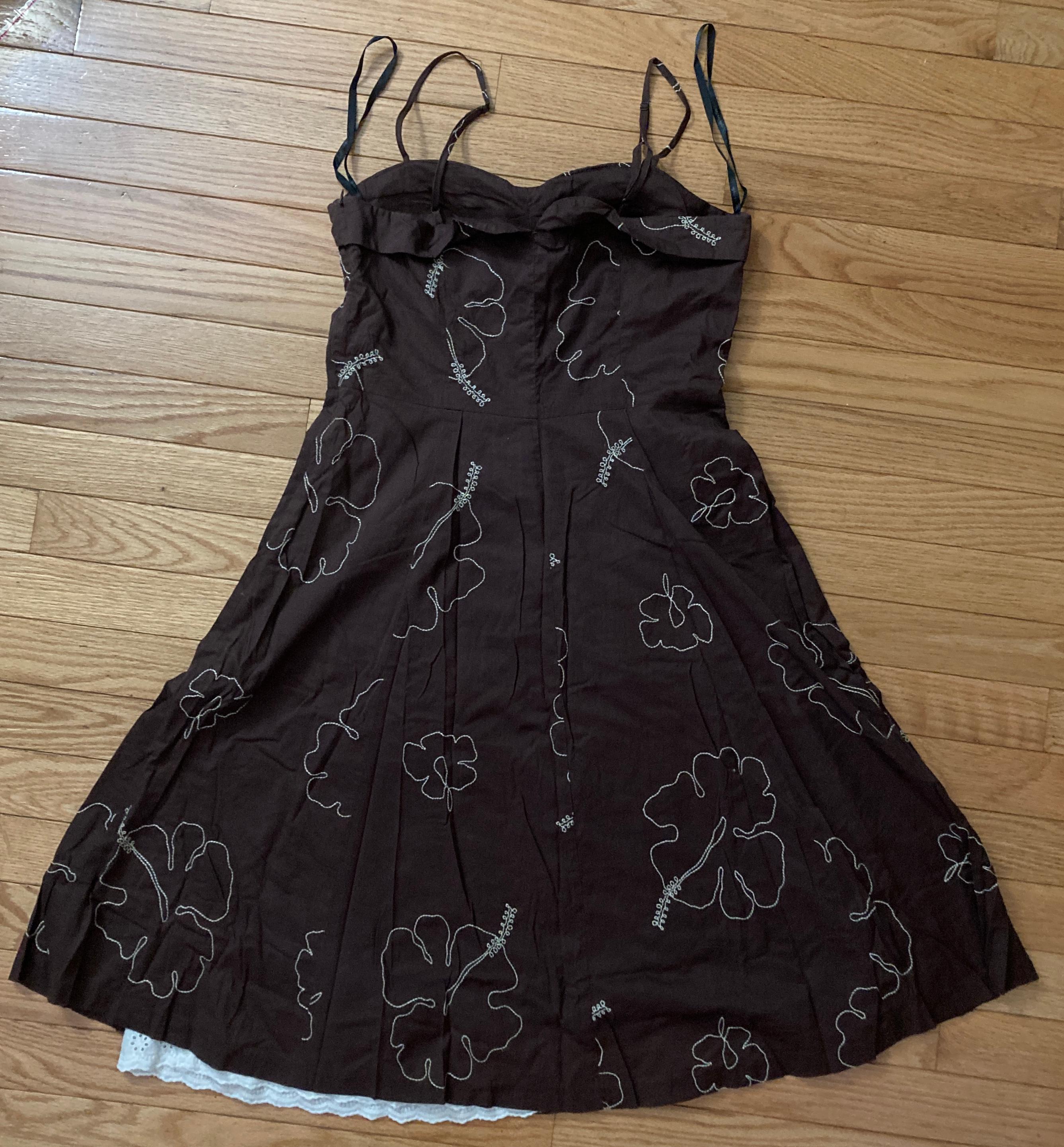 My Michelle Vintage Women's Dress with Floral Stitching (Brown, Size: 9)