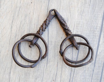 RARE OLD VINTAGE HAND CARVED RUSTIC IRON UNIQUE SOLID HORSE