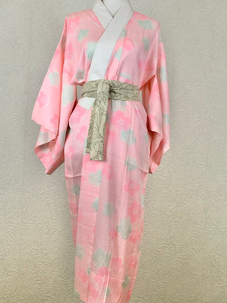 Vintage Silk Kimono Robe Women's clothing/silk robe/pink robe/dressing gown/bridal robe/bridesmaid robe/coverup image 2