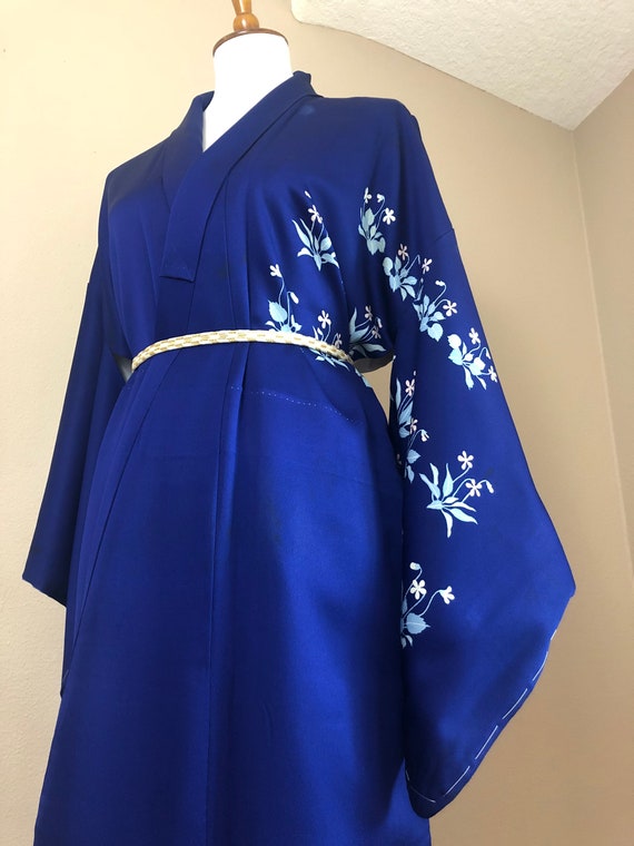 Vintage Silk Kimono Robe - women’s clothing/silk r