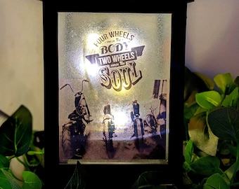 Linterna LED inspirada en Harley Davisdon