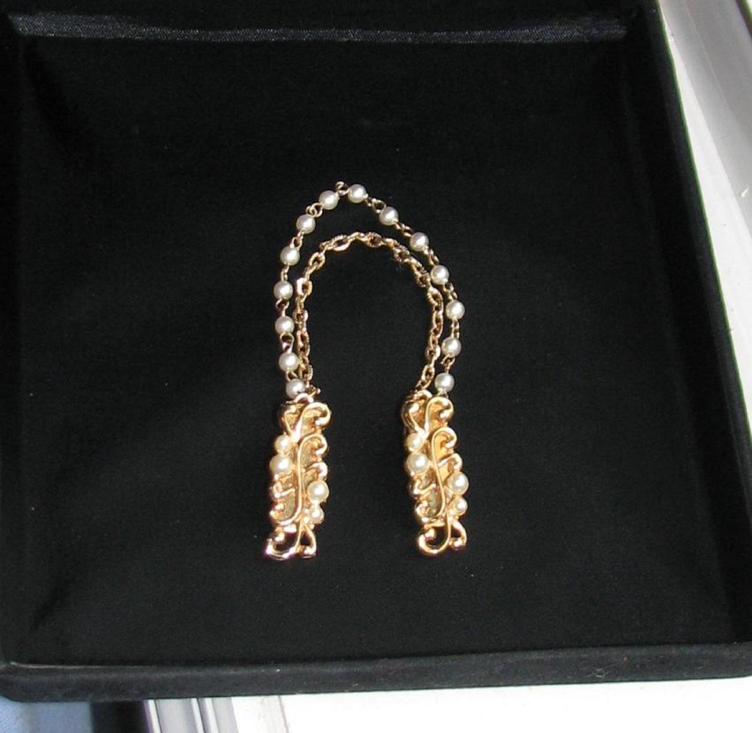 Vintage SWEATER GUARD CLIPS Goldtone Swirl Bar Faux Pearl Etsy UK