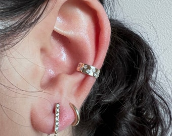 Hopscotch Diamond Scattered Chunky Gold Ear Cuff