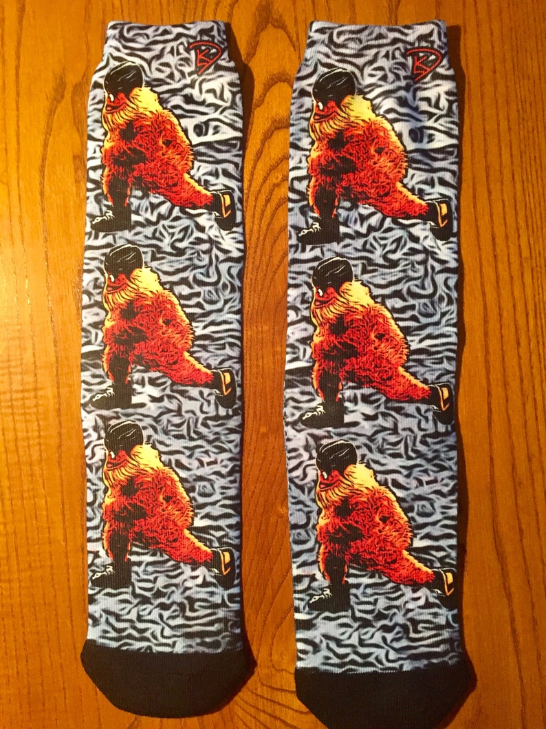Gritty Socks Hockey Gifts Flyers Mascot Crew Socks Gritty Streaking