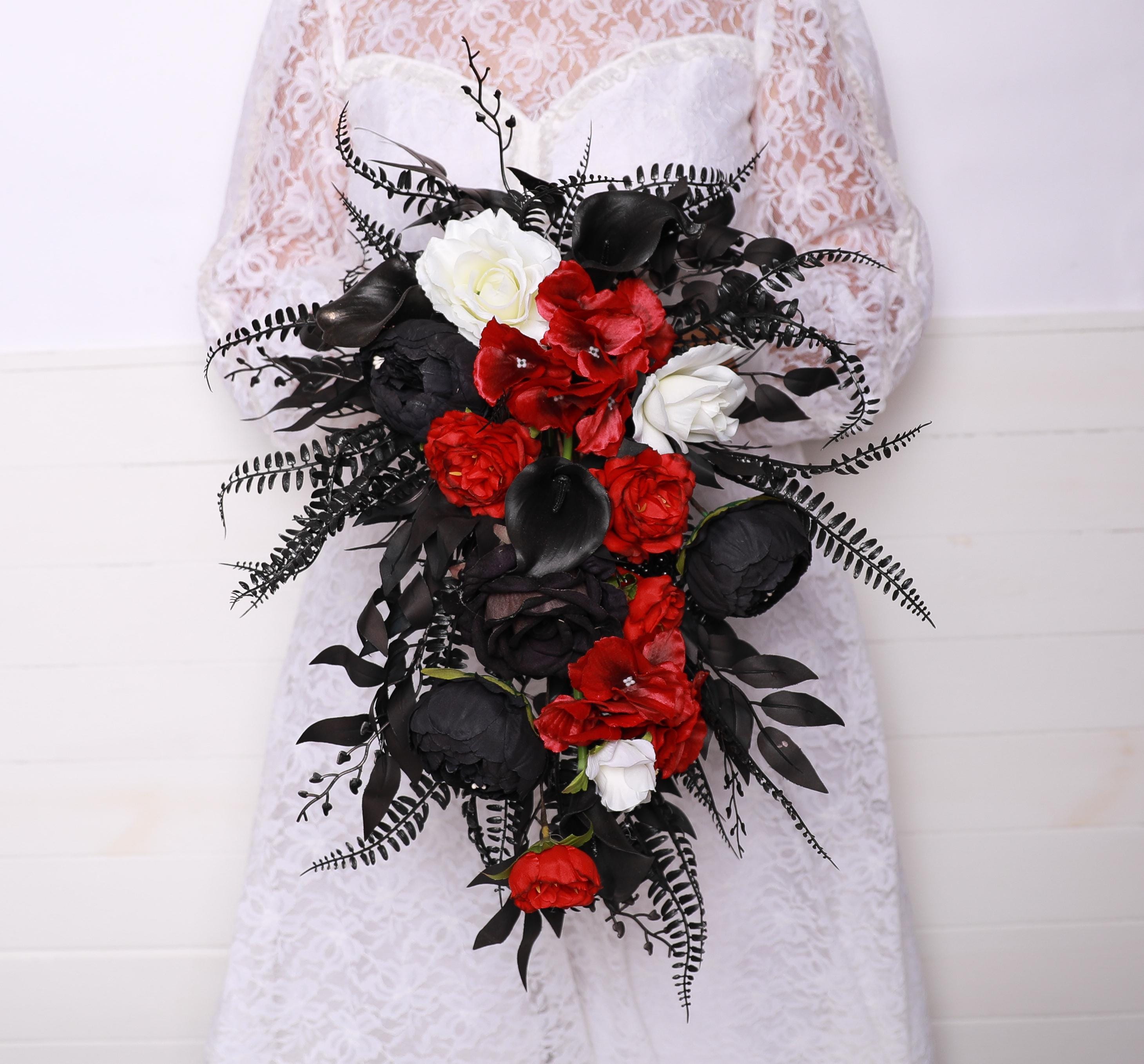 Black Red White Rose Bouquet: Vampire Wedding, Halloween Bouquet - Etsy, image size:2919x2715