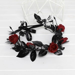 Schwarze burgunderrote Rosen-Haarkrone, schwarze dunkelrote Rosen, Hochzeit-Haarkrone, schwarze burgunderrote Blumen-Haarkrone, burgunderrote Rosen, Gothic-schwarze Hochzeit