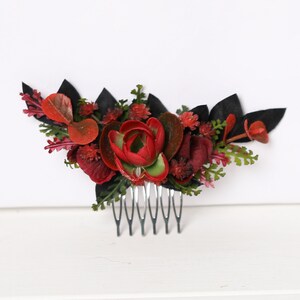 Schwarzer weinroter Gothic Haarkamm, Goth Hochzeit Haarkamm, Braut weinroter Blumenkopfschmuck, Haarschmuck Brautjungfer weinroter Goth schwarze Hochzeit