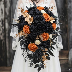 Black burnt orange roses gothic wedding bouquet black orange Halloween wedding bouquet, black gold eucalyptus rust orange wedding bouquet