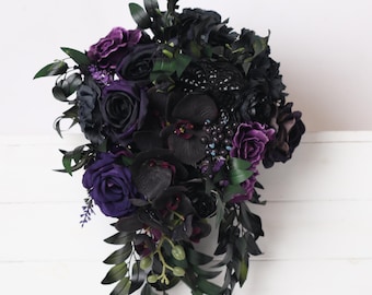Black purple wedding bouquet, gothic purple wedding, goth black wedding, purple eggplant wedding bouquet, black eggplant purple wedding