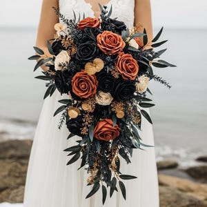 Black burnt orange roses gothic wedding bouquet black orange terracotta Halloween bouquet, black gold eucalyptus rust orange wedding bouquet