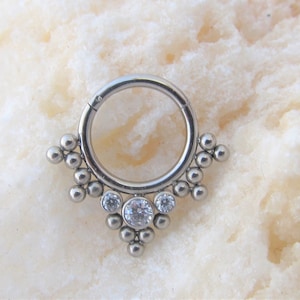 Titan Implant Grade Septum, Daith Klapp Clicker Hoop Ring mit einem klaren cz..16g ..8 mm ODER ..10 mm