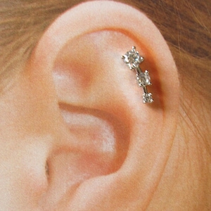 Triple Cz Cartilage Piercing Bar..16g..6mm