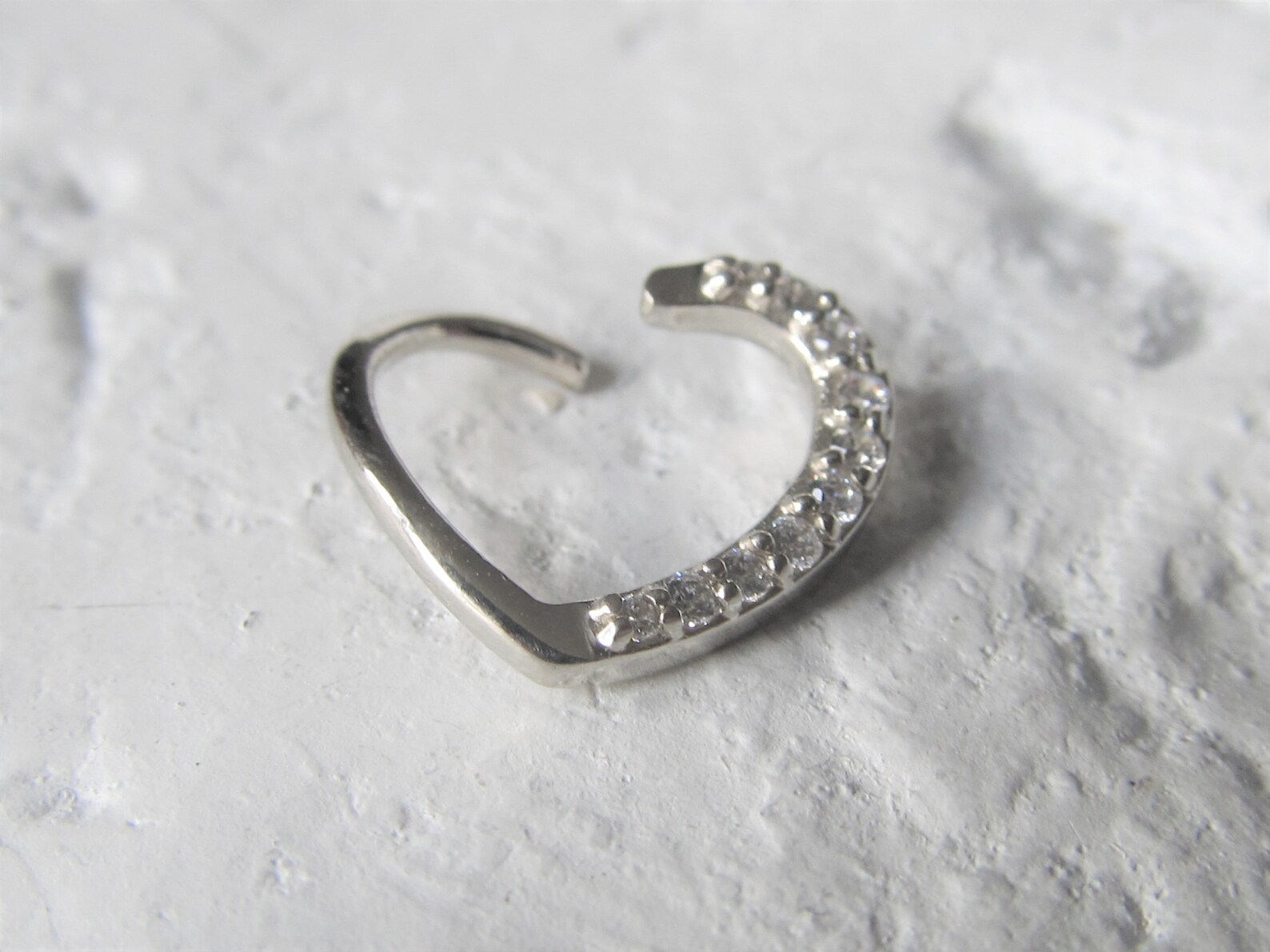 Fairy Daith Piercing 14K