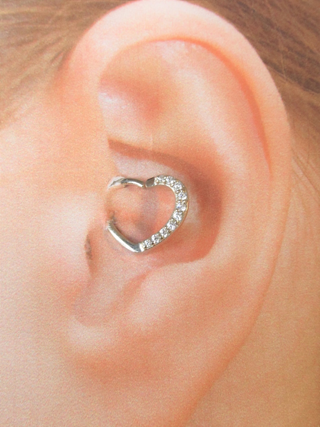 14k Solid White Gold Daith Piercing Multistone Heart Ring..16g..9mm