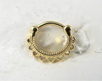 Gold Daith Piercing,Septum Piercing Surgical Steel Clicker Ring..16g..8mm