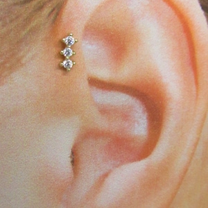 14k Solid Gold Forward Helix 3 cz Prung Set Labret..16g..6mm